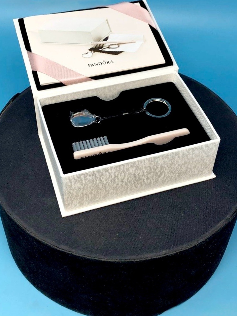 6Pcs) Designer Pandora ALE Jewelry Cleaning Set in Original Box/Key Chain, Brush